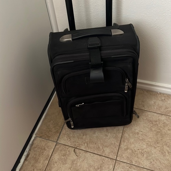 Wilsons Leather Bags Wilsons Leather Carry On Luggage W Toiletry